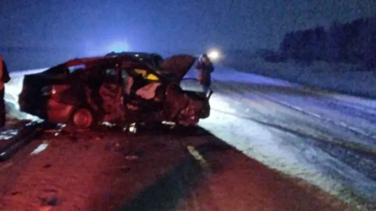 Смертельное ДТП под Новосибирском: водитель Hyundai Solaris не справился с управлением и выехал на встречную полосу – погибли три пассажира