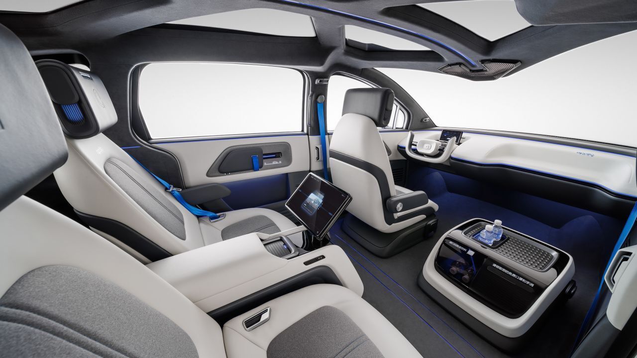 Вот как выглядит езда на китайском роботакси без руля