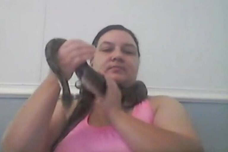 Эта Писательница Романов Якобы Покончила С Собой В 2020 Году — Но Она Только Что Появилась В Сети Живой И Невредимой