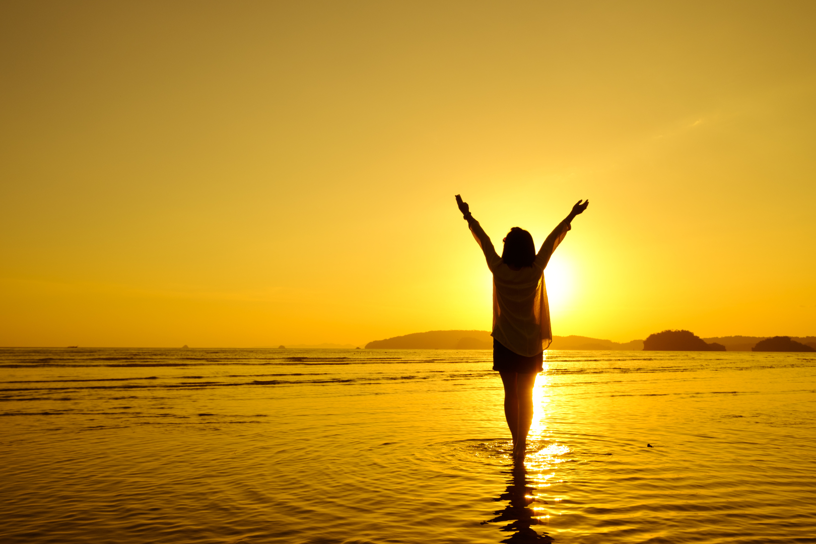 Смысл жизни - это вопрос, над которым человечество ломало голову на протяжении веков.