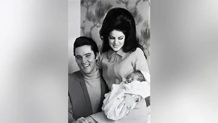 Смерть Лизы Мари Пресли - последняя трагедия, постигшая семью Элвиса Единственная дочь Элвиса Пресли Лиза Мари умерла в возрасте 54 лет