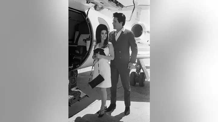 Смерть Лизы Мари Пресли - последняя трагедия, постигшая семью Элвиса Единственная дочь Элвиса Пресли Лиза Мари умерла в возрасте 54 лет