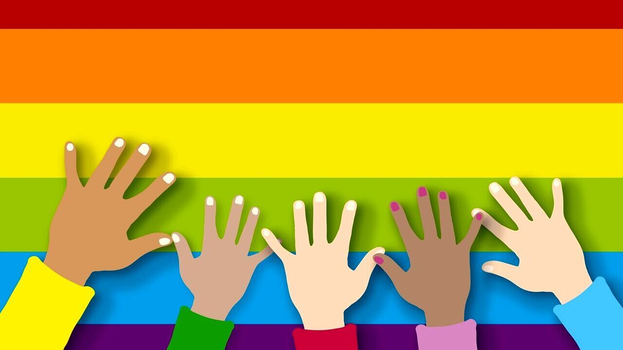 Мой ребенок не идентифицирует себя со своим полом, как я могу ему помочь?