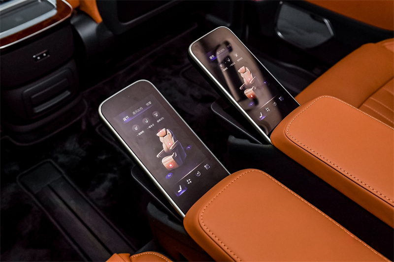 MPV новый первый Hongqi HQ9