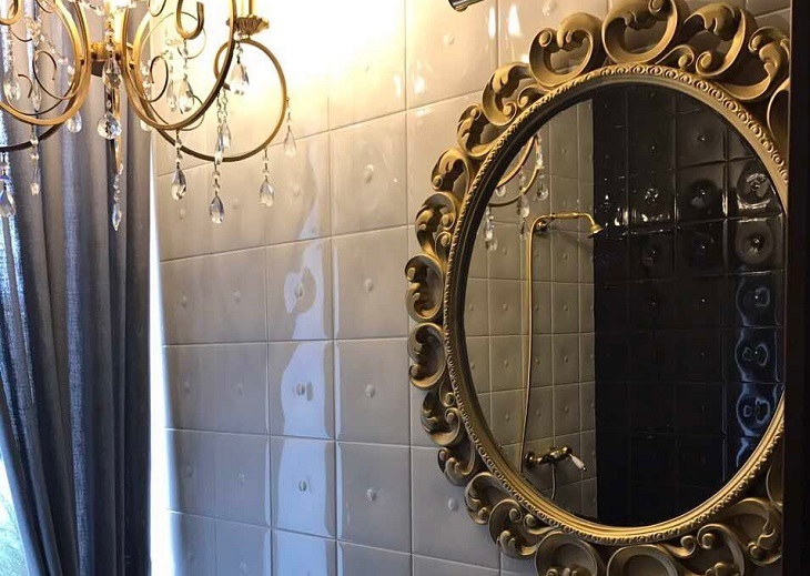 Ни крема для бритья, ни газеты: как отмыть зеркало без разводов