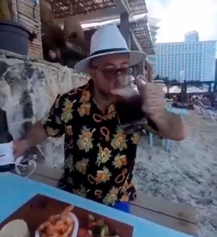 Российским депутатам настоятельно рекомендовали воздержаться от поездок за рубеж