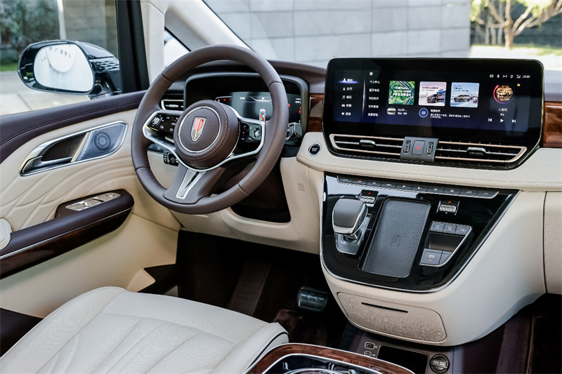 MPV новый первый Hongqi HQ9