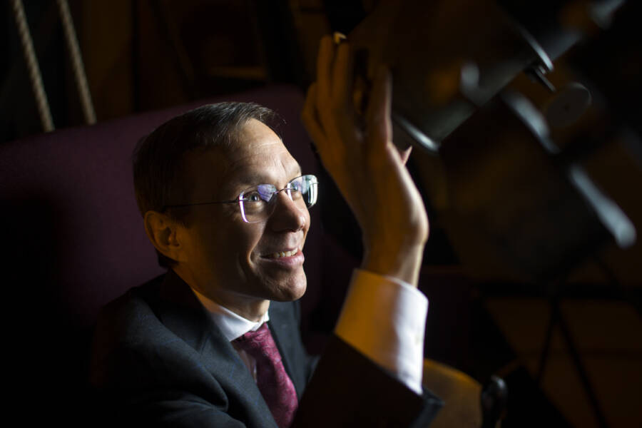 Метеорит на дне Тихого океана - инопланетная технология.