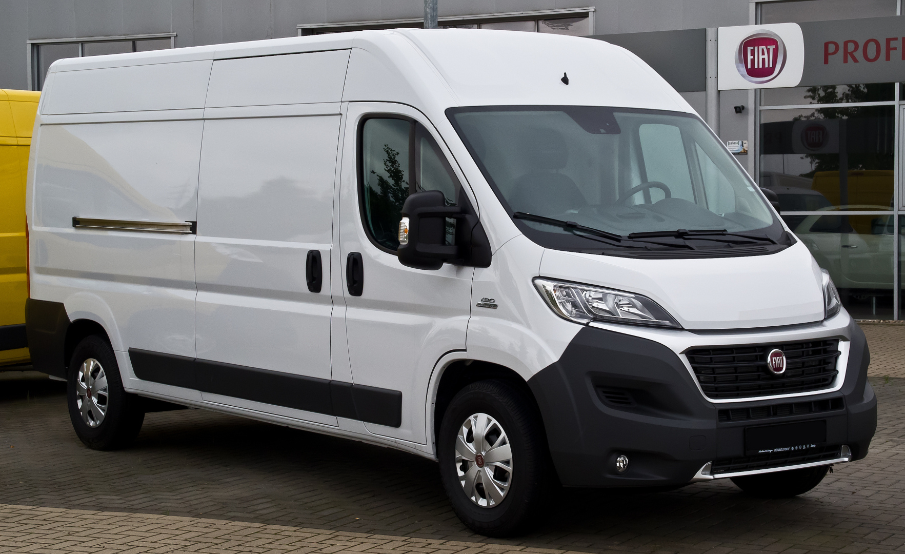 Автомобиль. Легендарный итальянский микроавтобус Fiat Ducato