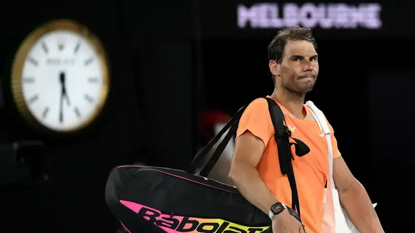 Надаль выбыл на несколько недель из-за травмы бедра после досрочного вылета в Австралии