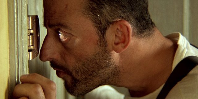 Полиция, приставы, газовая служба: кого и когда придётся пустить в квартиру, а кому можно отказать