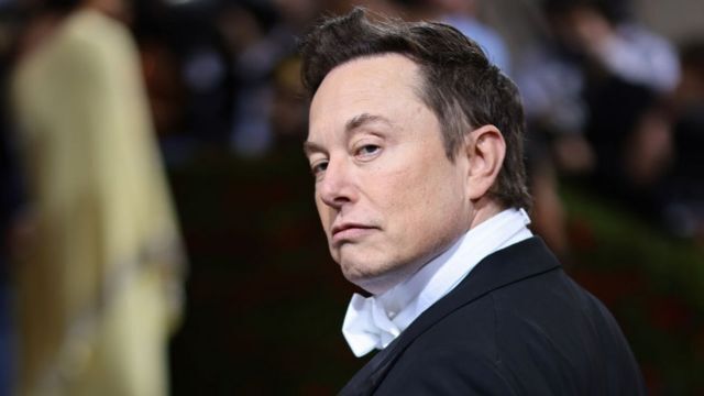 Маск "солгал", когда написал твит о поглощении Tesla, утверждает адвокат: 19 января