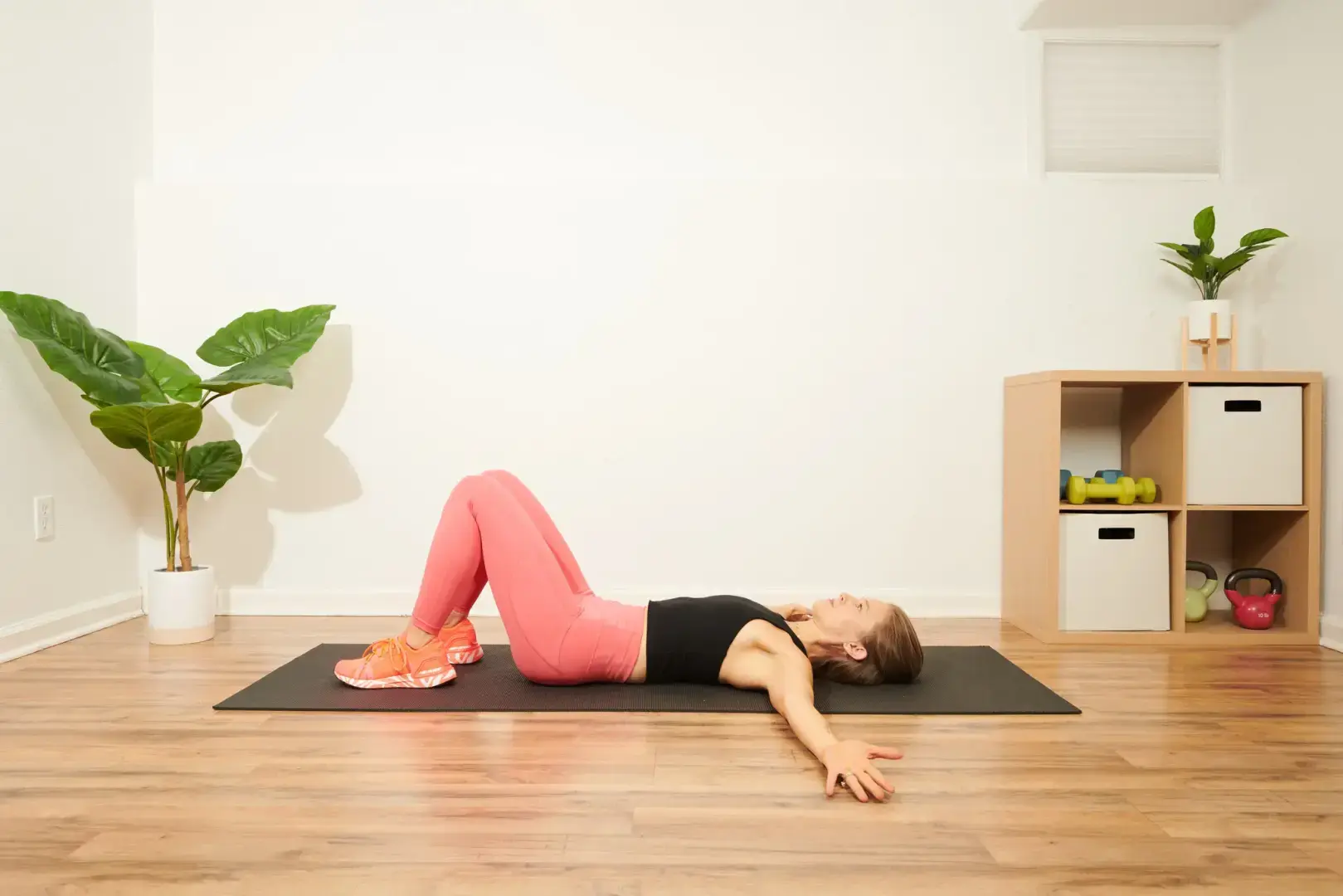 Вы можете выполнять эту 10-минутную тренировку дома без оборудования