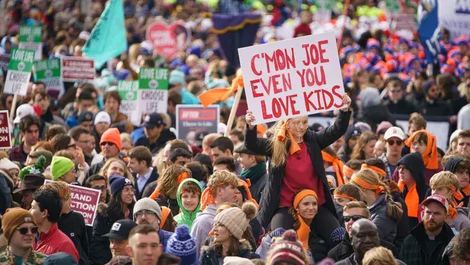 «Новый сезон»: сторонники абортов собираются в округе Колумбия на Марш за жизнь, впервые после свержения дела Роу против Уэйда.