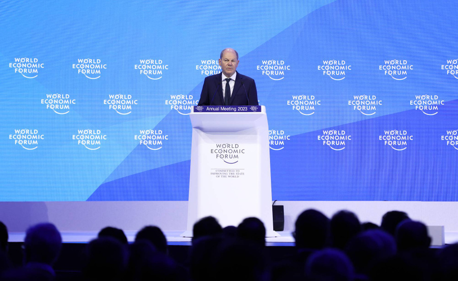 Эскортницы и прогульщики: Какую цель форум в Давосе выбрал к своей эпитафии