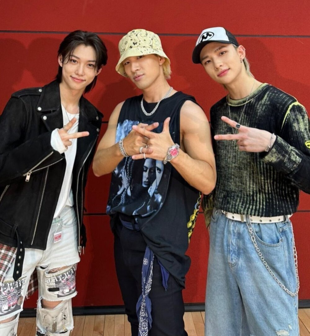 Феликс и Хёнджин из STRAY KIDS не перестают фанатеть от Тэяна