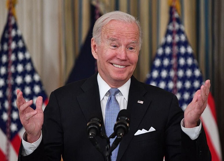 Файлы Байдена: Белый дом запрашивает обыск ФБР и раскрывает последнюю партию секретных документов