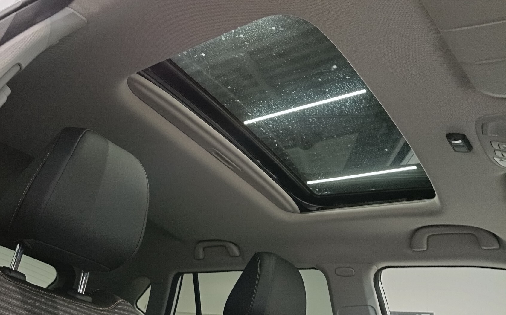 "Я вожу, он шуршит." Тест-драйв автомобиля, продающегося под названием "Москвич 3".