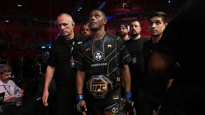 Реакция бойцовского мира после UFC 283: Джамахал Хилл выигрывает чемпионат в полутяжелом весе, Гловер Тейшейра уходит в отставку