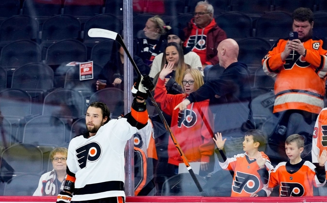 Российские хоккеисты пошли против популярной повестки дня. И они получили поддержку в Соединенных Штатах.