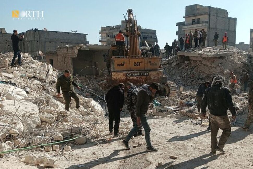 Тринадцать человек погибли в результате обрушения дома в сирийском Алеппо – государственные СМИ