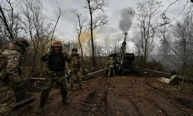 Россия заявляет об успехах в Запорожье, в то время как НАТО спорит из-за танков для Украины
