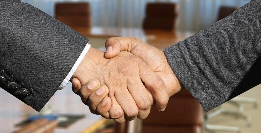 Все сделки рухнут", - сказал он. Глоба назвал точное время, когда актив изменится