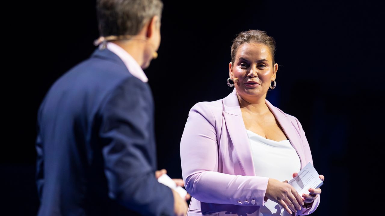 Бывшая звезда тенниса Елена Докич раскритиковала троллей за оскорбительные посты о ее теле