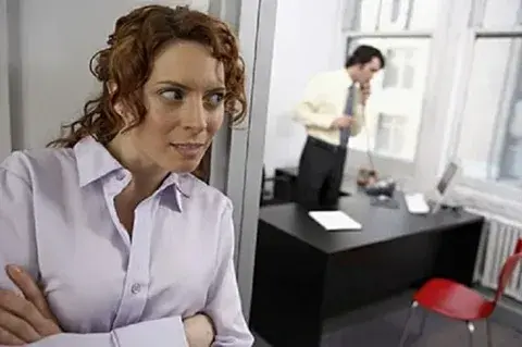 "В молодости прореха, к старости дыра". Как из маленькой вредины вырастает большая гадость