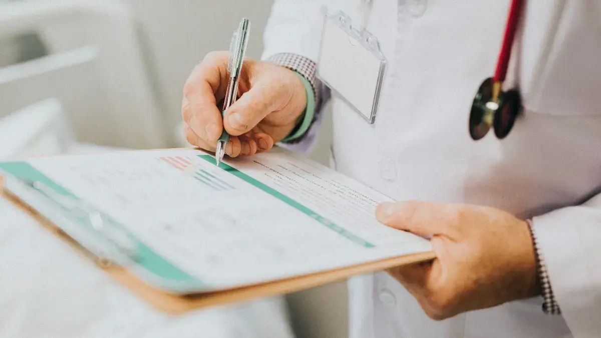 Дополнительные выплаты от 4500 до 18500 рублей могут назначить новым категориям медиков: кто попадает в список, все подробности