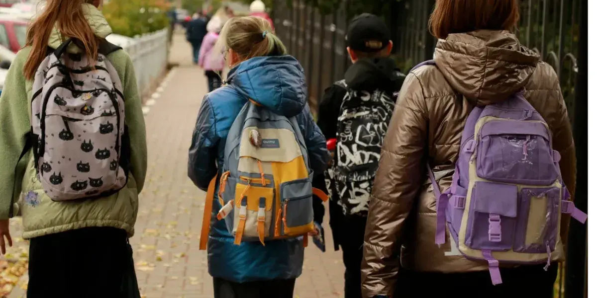 В Польше в школах районные малыши обижают и унижают украинских детей.