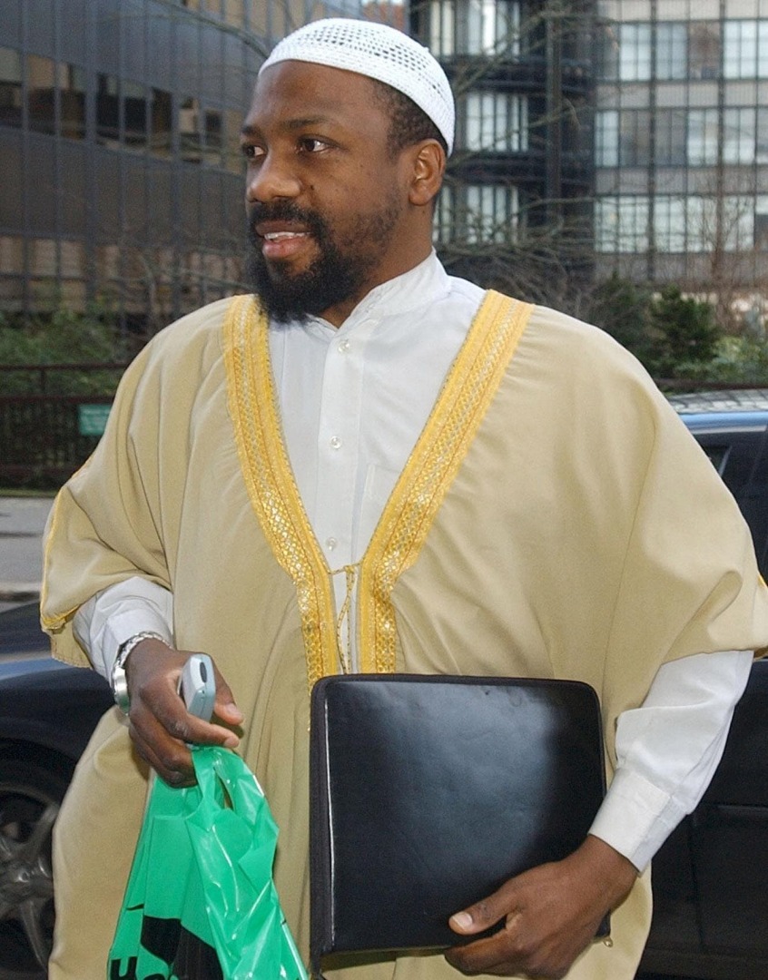 Его обвинили в сеянии террора за границей. Он был пойман полицией Нью-Йорка