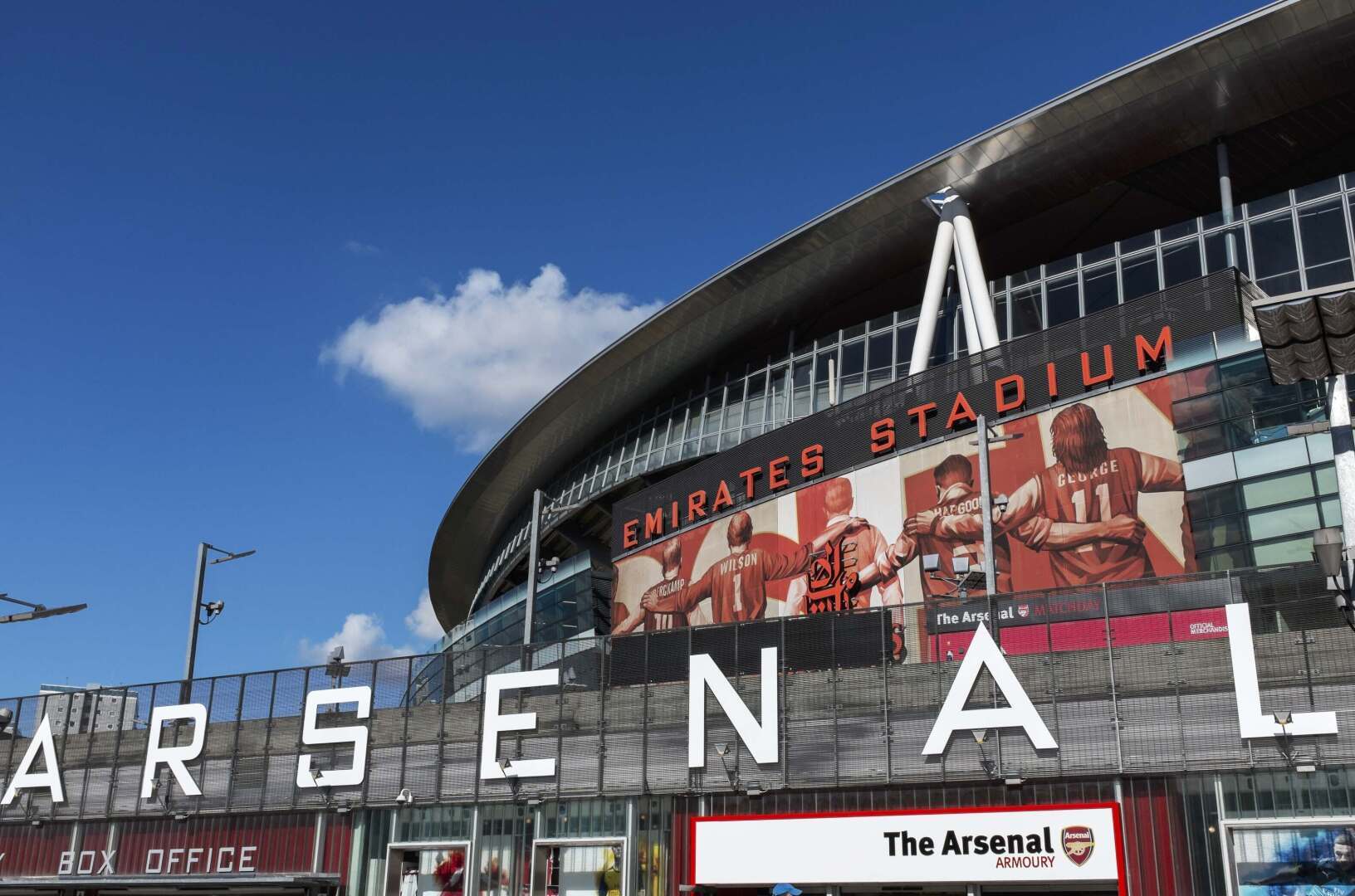 Стадион «Эмирейтс» почувствует ностальгию по Хайбери, когда «Арсенал» преодолевает как соперников, так и невзгоды.