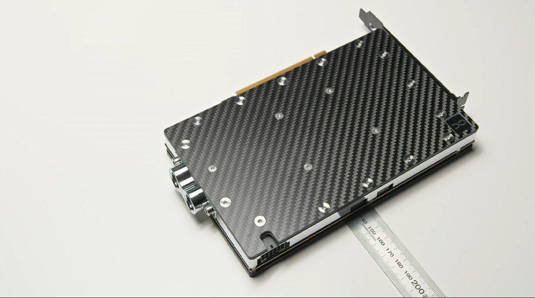 Optimum Tech показал самую маленькую GeForce RTX 4090 в мире