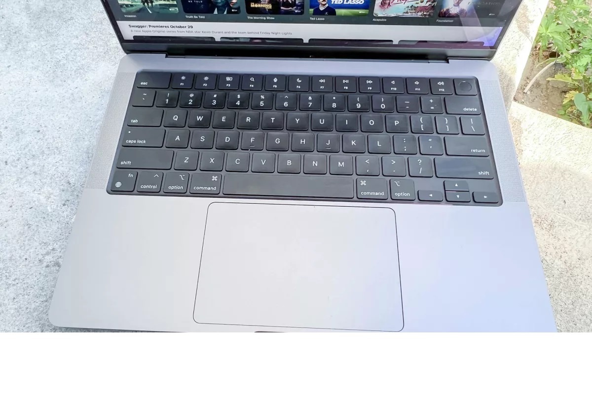 Обзор MacBook Pro 14 дюймов (2023): Лучший в своем классе