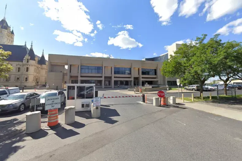 Женщина из Вашингтона арестована за убийство сына и обезглавливание его тела