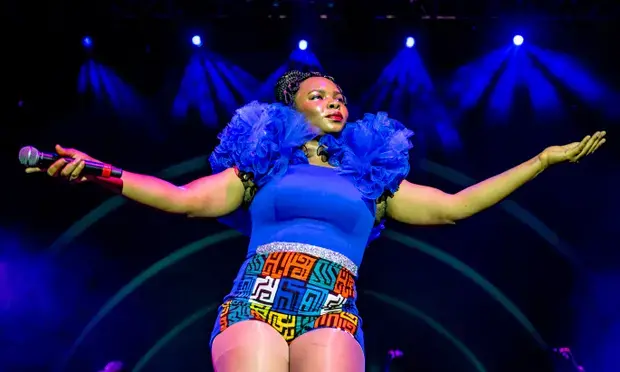 Ритуальные унижения: Звезды африканской музыки с трудом получают визы в Европу