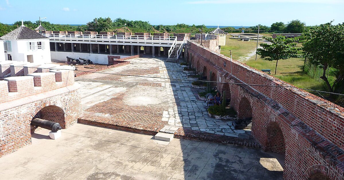 Невероятная история затонувшего пиратского города на Ямайке.