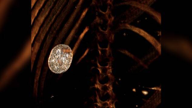 Мумифицированный "золотой мальчик" найден покрытым 49 драгоценными амулетами