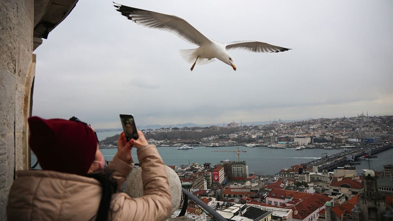 Турция прекращает выдавать вид на жительство вновь прибывшим россиянам — отчет