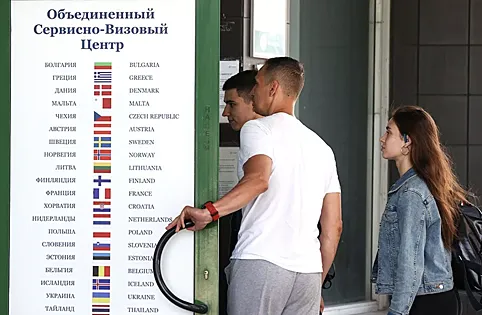 Швеция возобновила выдачу виз россиянам.