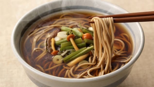 Что они едят? Новогодние кулинарные традиции по всему миру