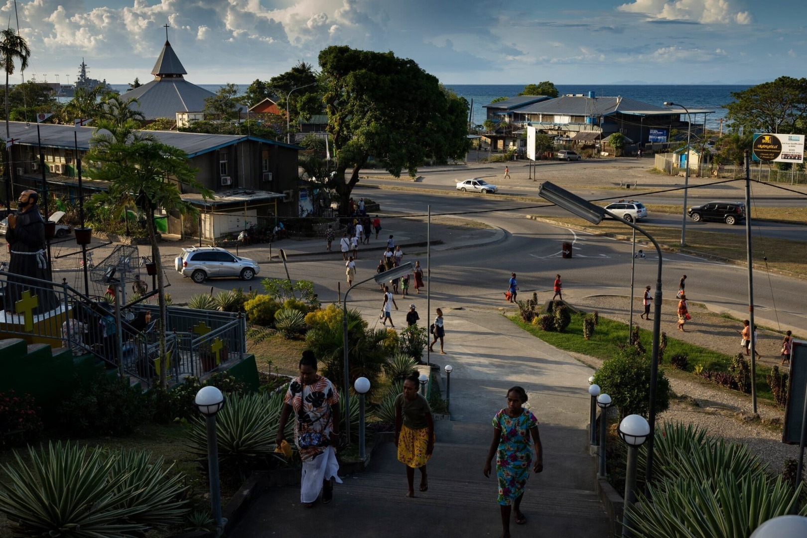 Безумный рывок Китая в стратегическое островное государство вызывает негодование