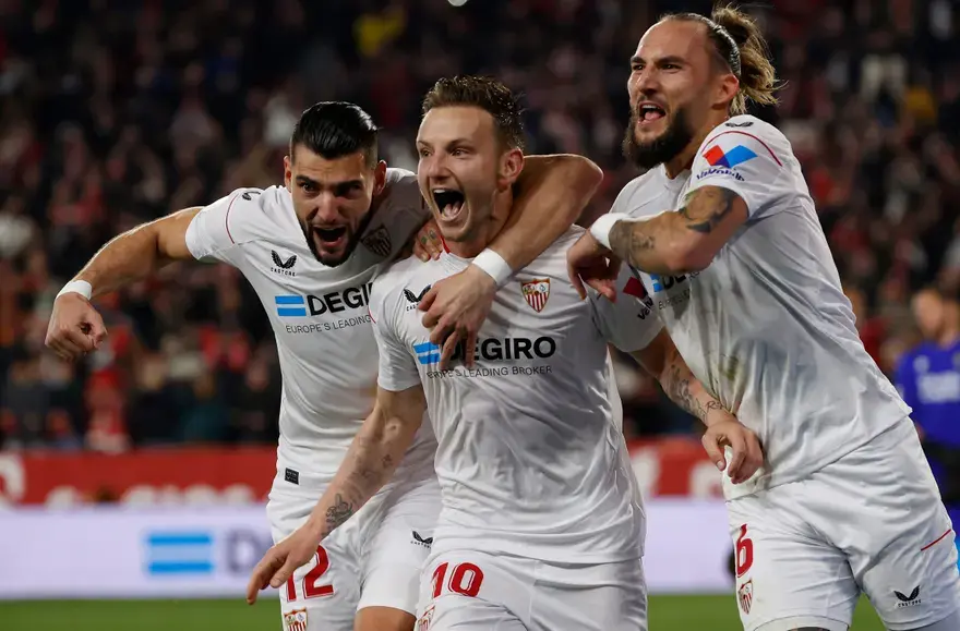 Иван Ракитич сохраняет хладнокровие, когда все остальные в Севилье теряют свое