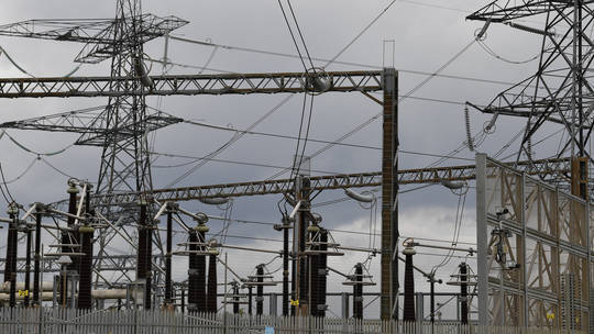 Коммунальные службы Великобритании платят людям за отключение света