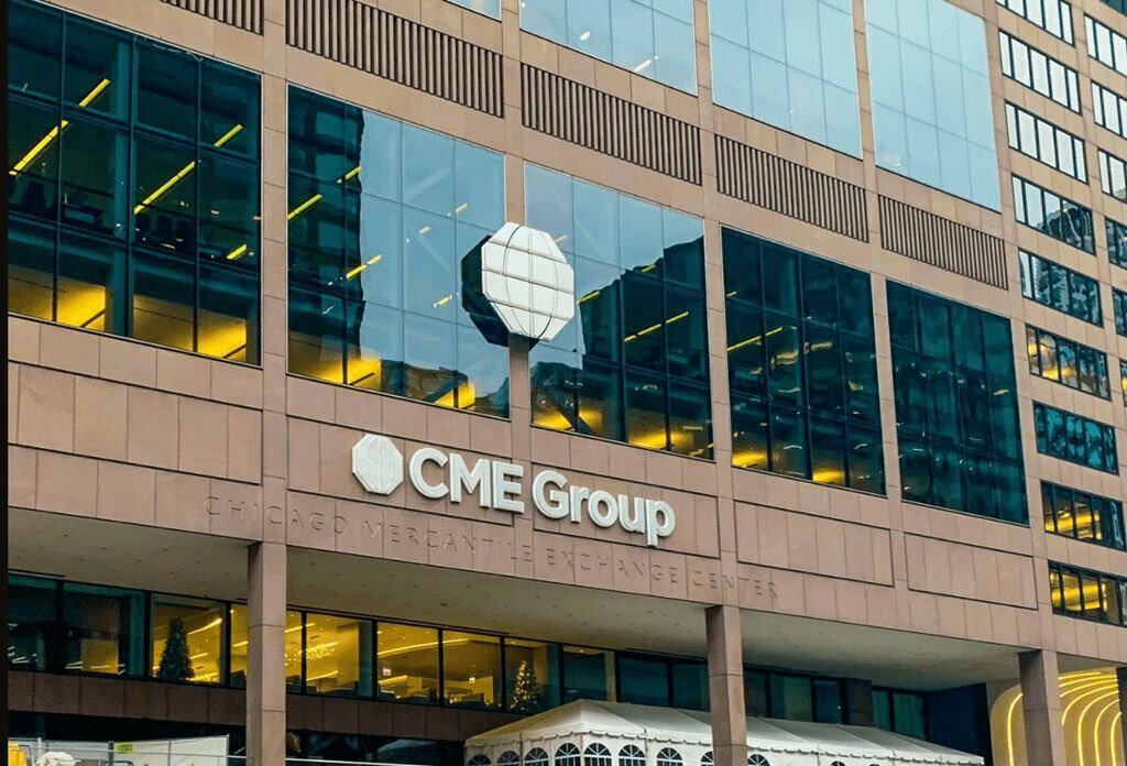 Открытый интерес по фьючерсам на биткоин на CME вырос почти до рекордных 21% благодаря росту участия институциональных инвесторов.