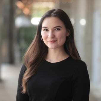 Прогрессивные климатические активисты, наконец, понимают, что протесты и трюки не работают.