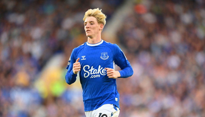 Энтони Гордон: Почему «Ньюкасл» заинтересован в подписании вингера «Эвертона»?