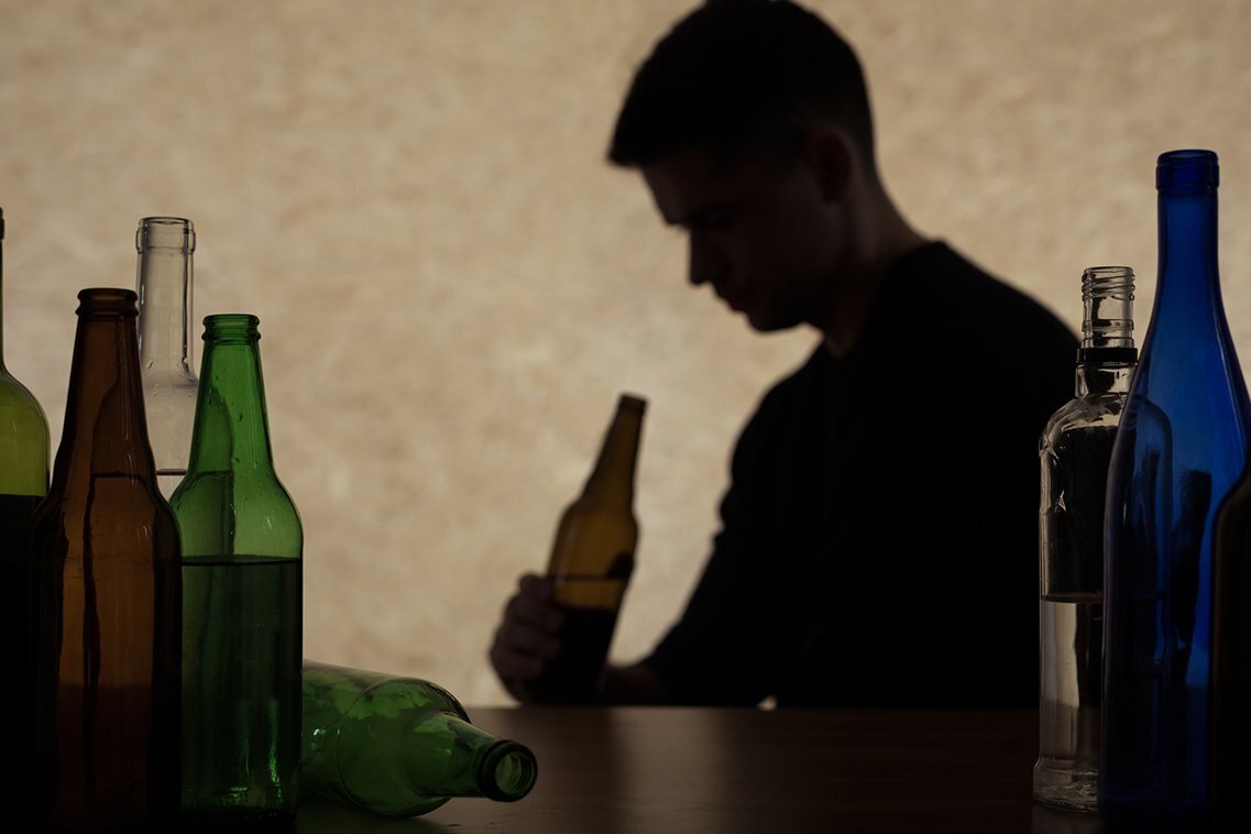 Покупаем, пьём и погибаем