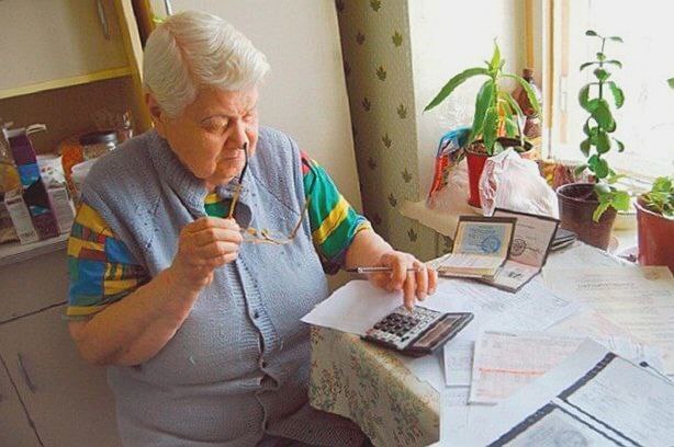 "Старики и так плохо жили, привыкли уже" - невыполненные обещания государства о льготах для работающих пенсионеров и пенсионеров-инвалидов